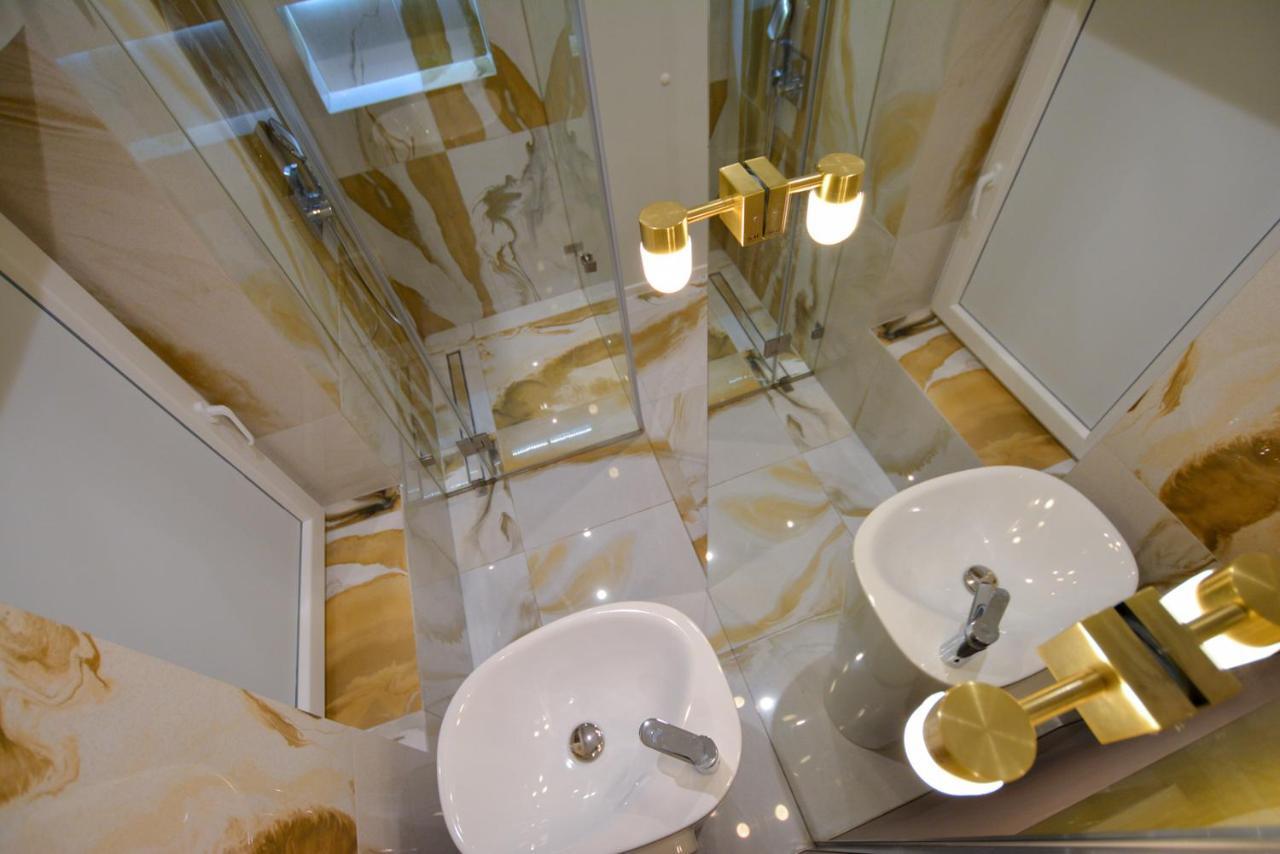 Апартаменти Lion'S Den Deluxe Studio Будапешт Екстер'єр фото